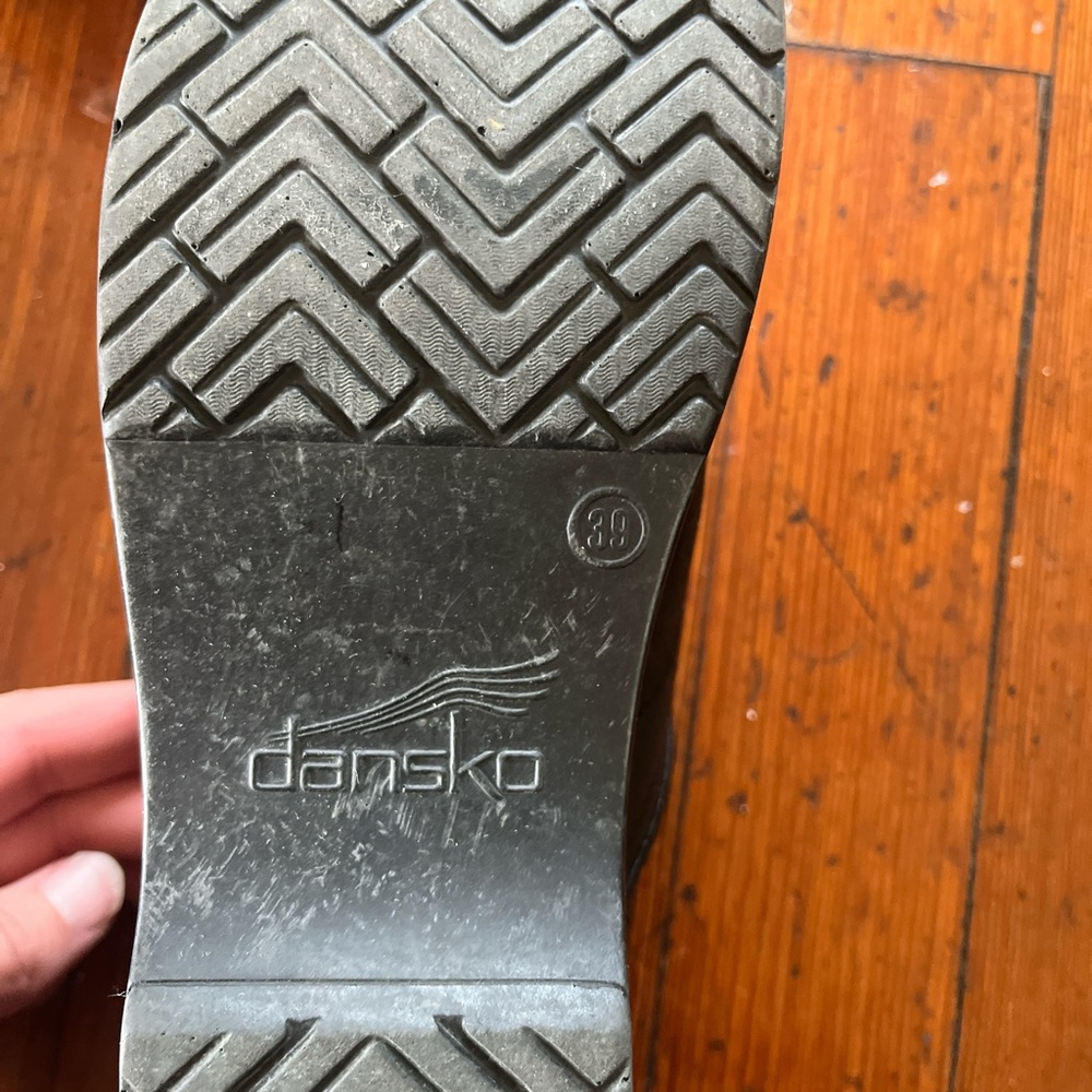 Black dansko clogs